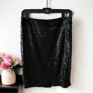 The Limited Black Sequin Pencil Skirt • Size 4